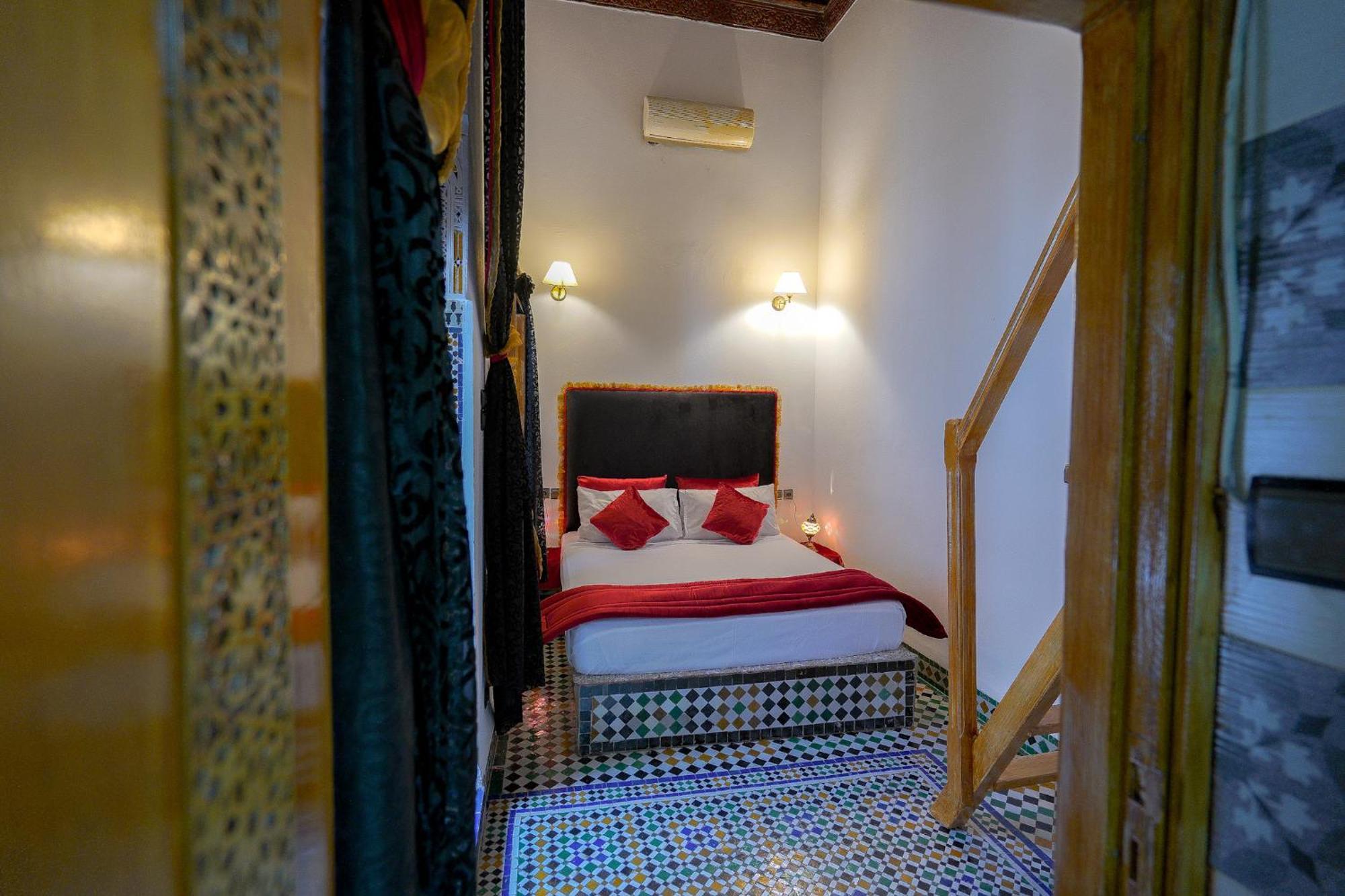 Riad Sahraui Фес Экстерьер фото