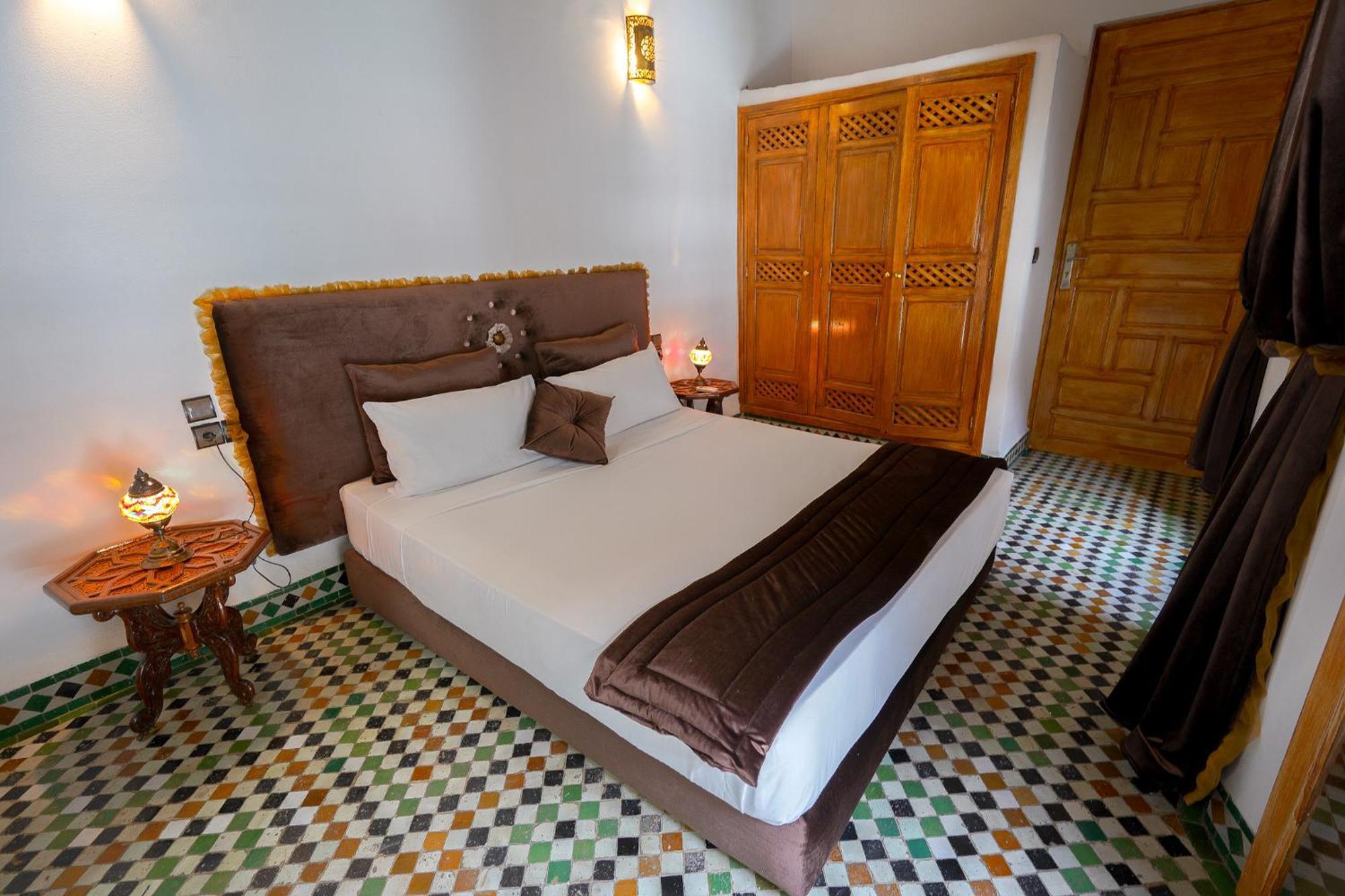 Riad Sahraui Фес Экстерьер фото